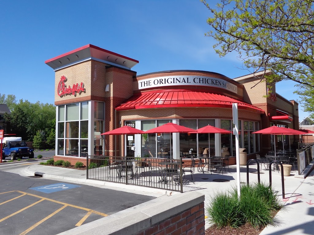 Chick-fil-A | restaurant | 900 S Eufaula Ave, Eufaula, AL 36027, USA | 3346878999 OR +1 334-687-8999