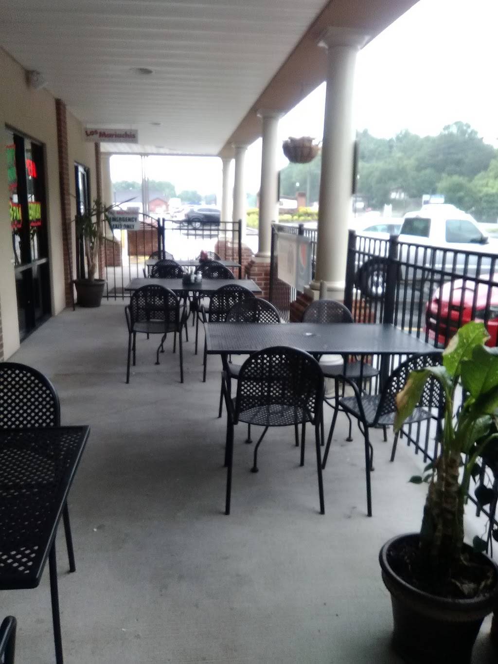 Gringos And Botanas | restaurant | 6007 US Route 60 E, STE 100, Barboursville, WV 25504, USA | 3047335070 OR +1 304-733-5070