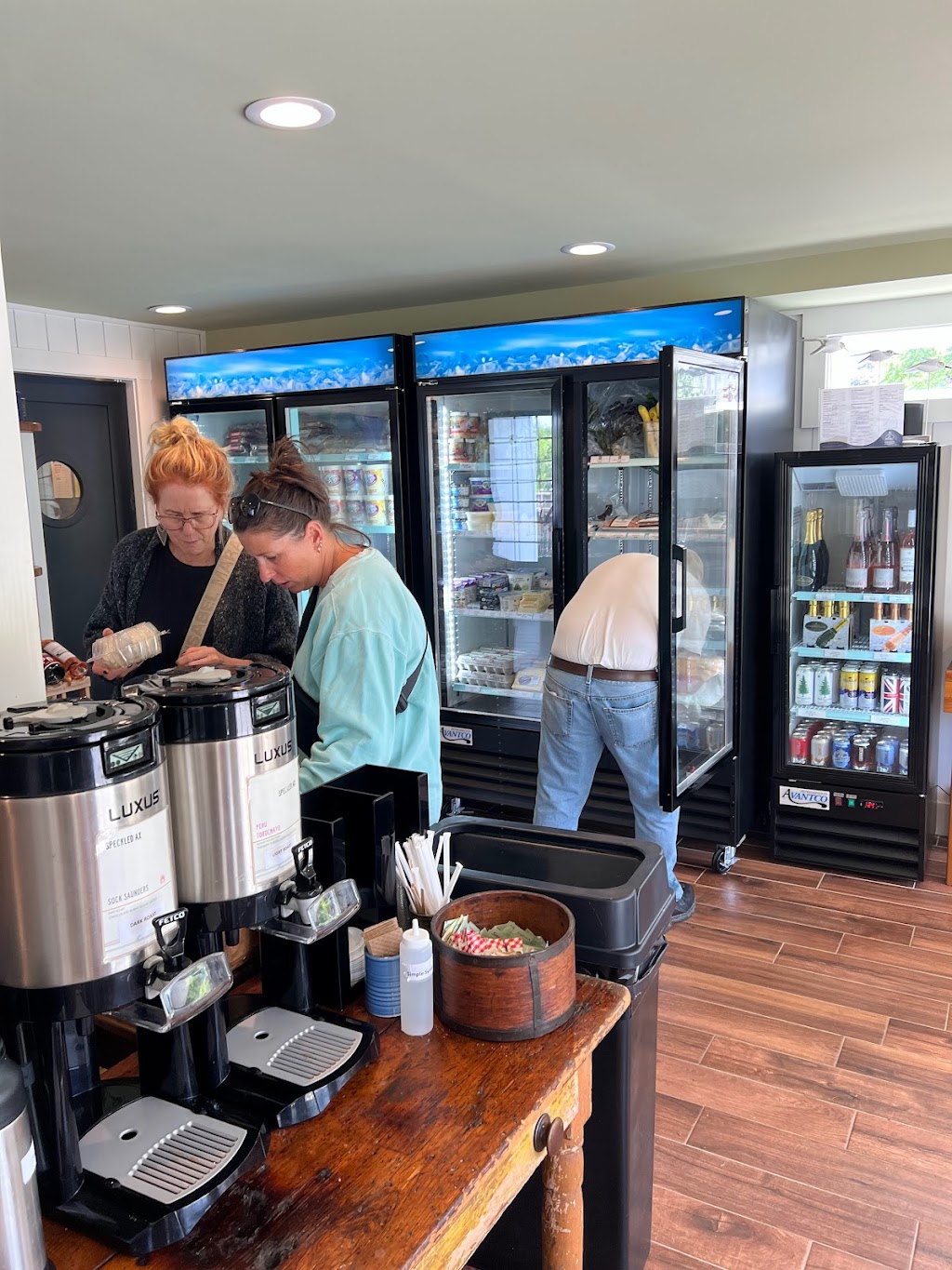 Harbor Market | meal takeaway | 335 Main St, Winter Harbor, ME 04693, USA | 2079639066 OR +1 207-963-9066