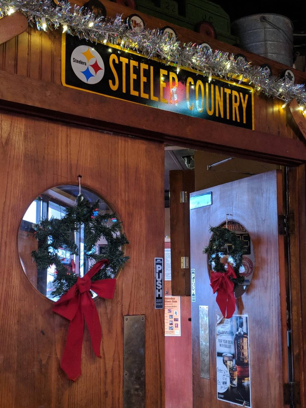 The Rusty Bucket Bar and Grill | restaurant | 3355 S Wadsworth Blvd, Lakewood, CO 80227, USA | 3039806200 OR +1 303-980-6200