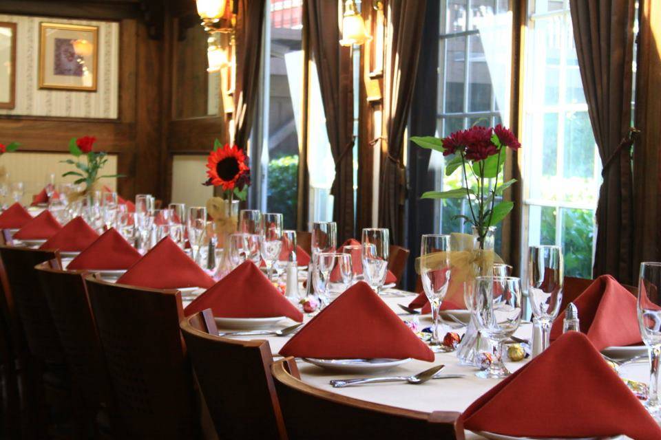 Saddleback Grill | restaurant | 282 CA-173, Lake Arrowhead, CA 92352, USA | 9093373113 OR +1 909-337-3113