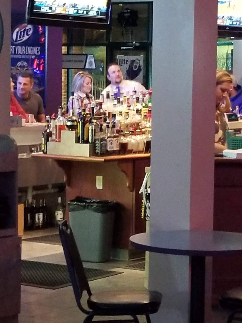 Pine Valley Bar & Grill | restaurant | 2914 E Dupont Rd, Fort Wayne, IN 46825, USA | 2604909464 OR +1 260-490-9464