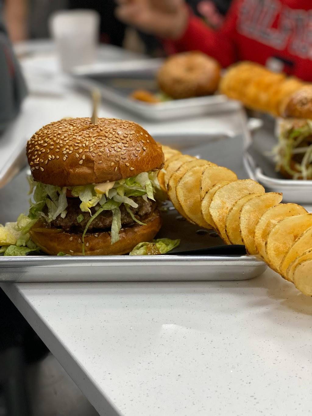 Burger Factory | restaurant | 580 Fanshawe Park Rd E, London, ON N5X 1L1, Canada | 5486884888 OR +1 548-688-4888