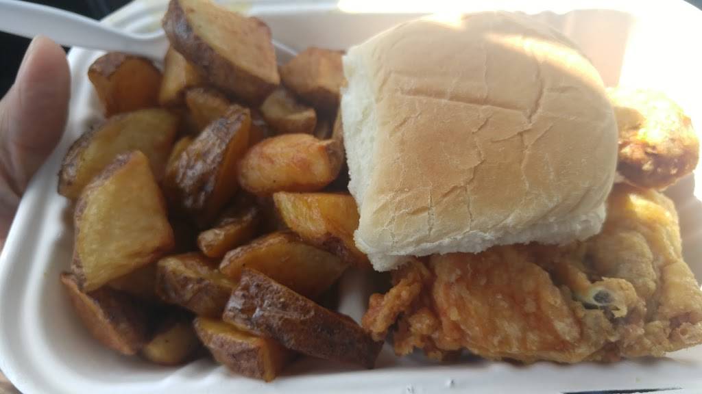 Chicken Shack Lincoln Park | meal takeaway | 1871 Dix Hwy, Lincoln Park, MI 48146, USA | 3133839500 OR +1 313-383-9500