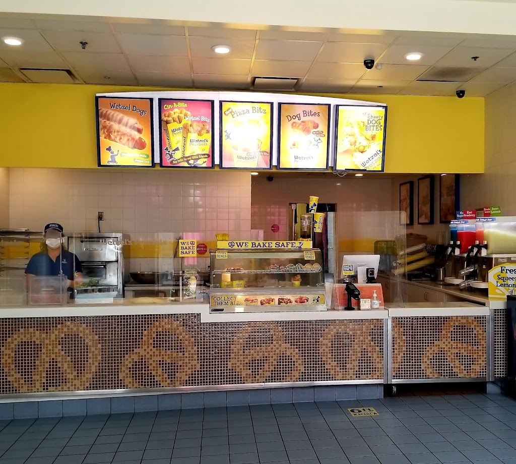 Wetzels Pretzels | bakery | 555 Broadway #1090, Chula Vista, CA 91910, USA | 6194261100 OR +1 619-426-1100