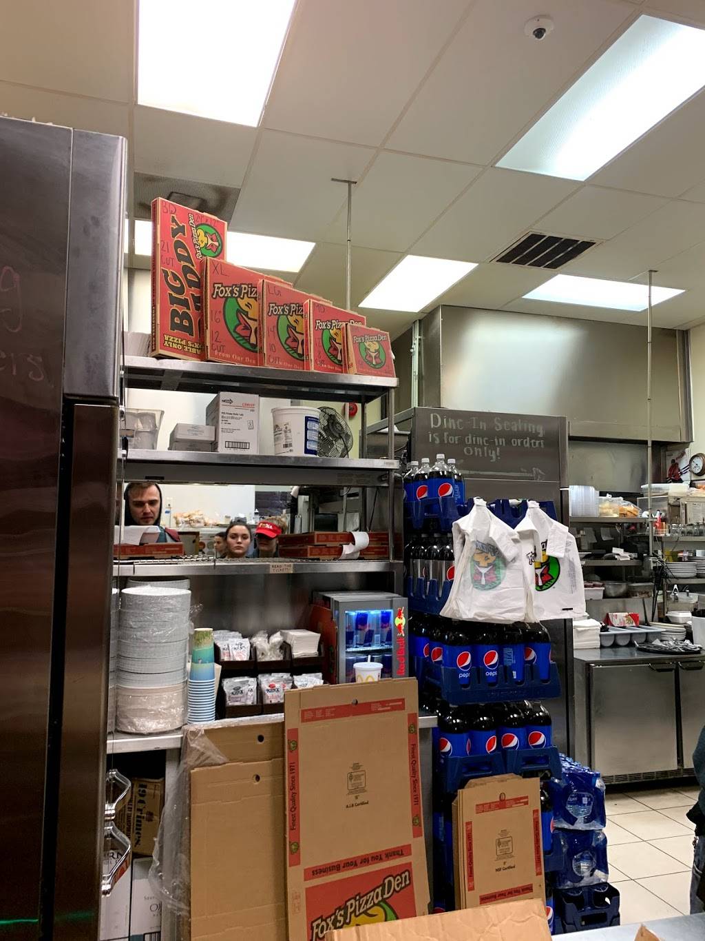Foxs Pizza Den | restaurant | 200 Atlantic Ave, Millville, DE 19967, USA | 3025396900 OR +1 302-539-6900