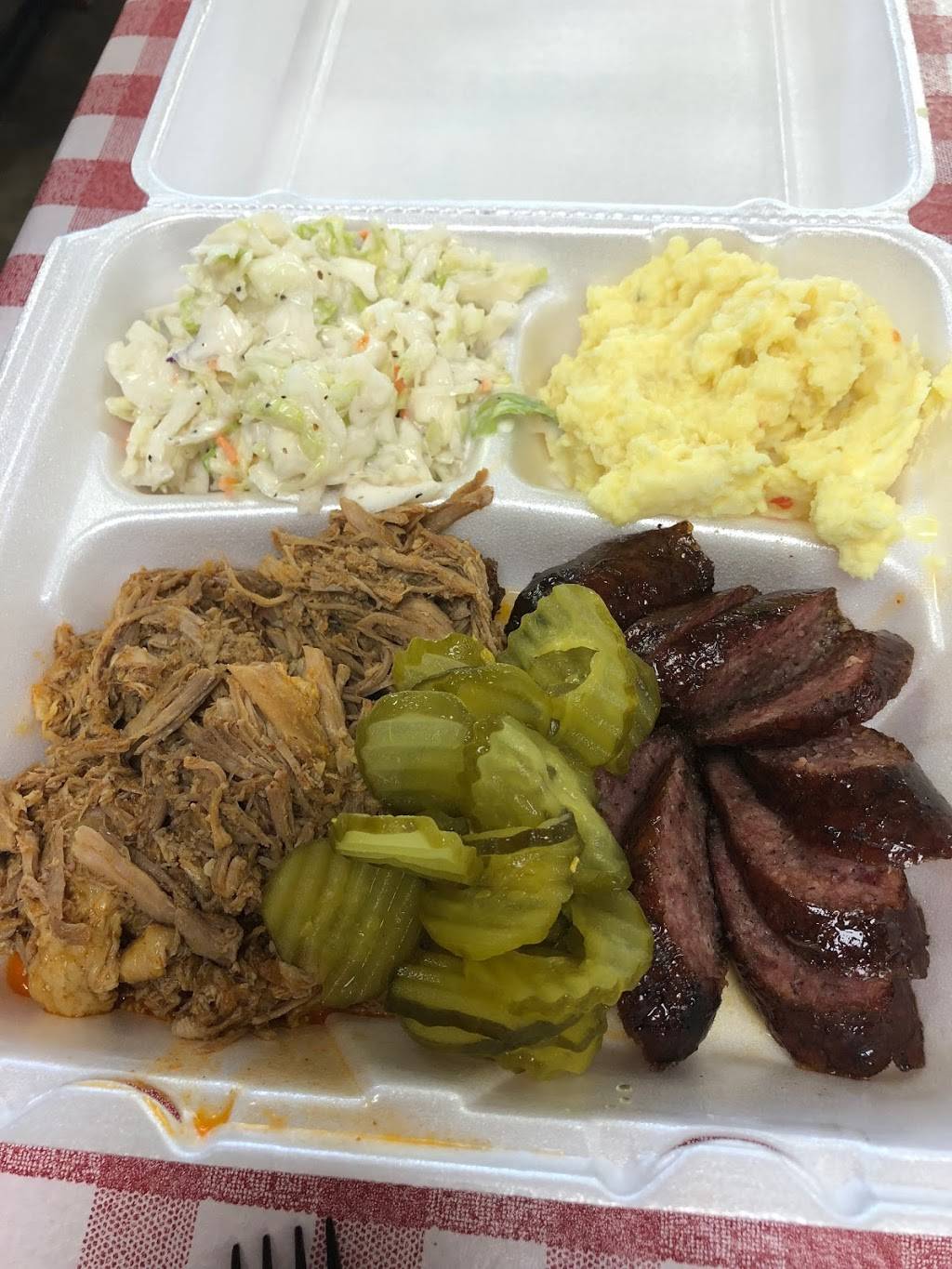 Waller County Line BBQ | restaurant | 20727 FM 362, Waller, TX 77484, USA | 9369312214 OR +1 936-931-2214