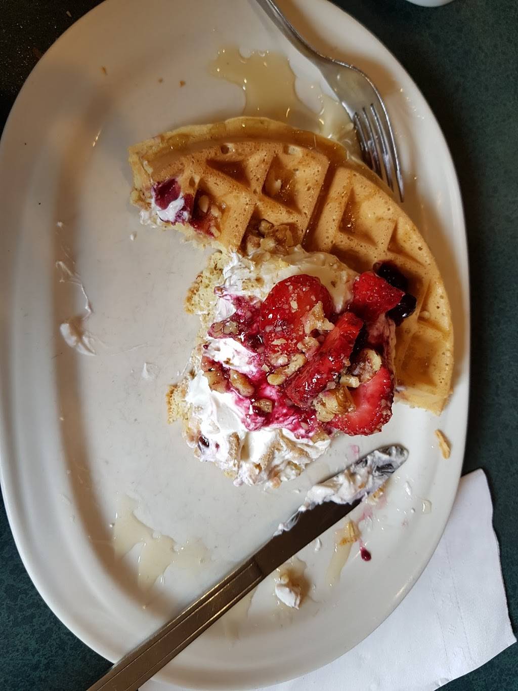 Chuckwagon Restaurant | restaurant | 32 Main St W, Kingsville, ON N9Y 1H3, Canada | 5197332395 OR +1 519-733-2395