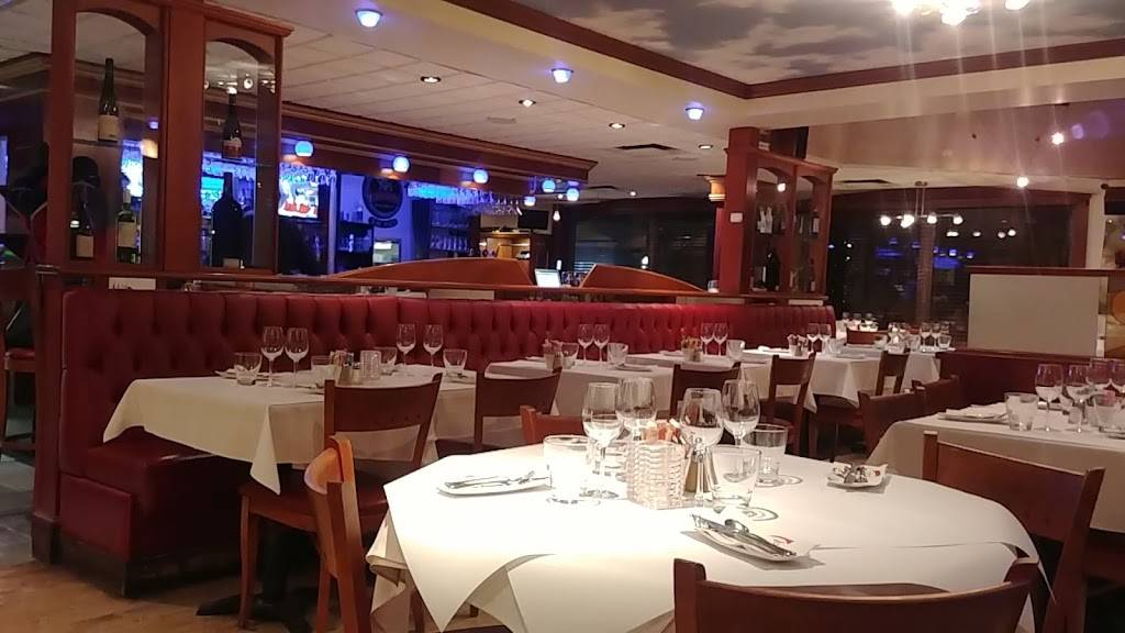 Restaurant Le Batifol | restaurant | 995 Boulevard du Lac, Lac-Beauport, QC G3B 0W6, Canada | 4188410414 OR +1 418-841-0414