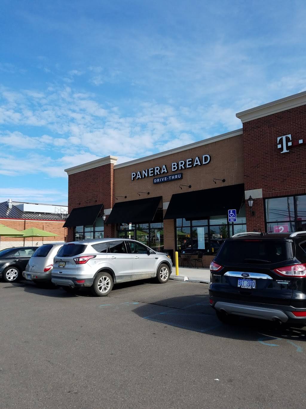 Panera Bread | bakery | 19440 West Rd, Woodhaven, MI 48183, USA | 7346753500 OR +1 734-675-3500