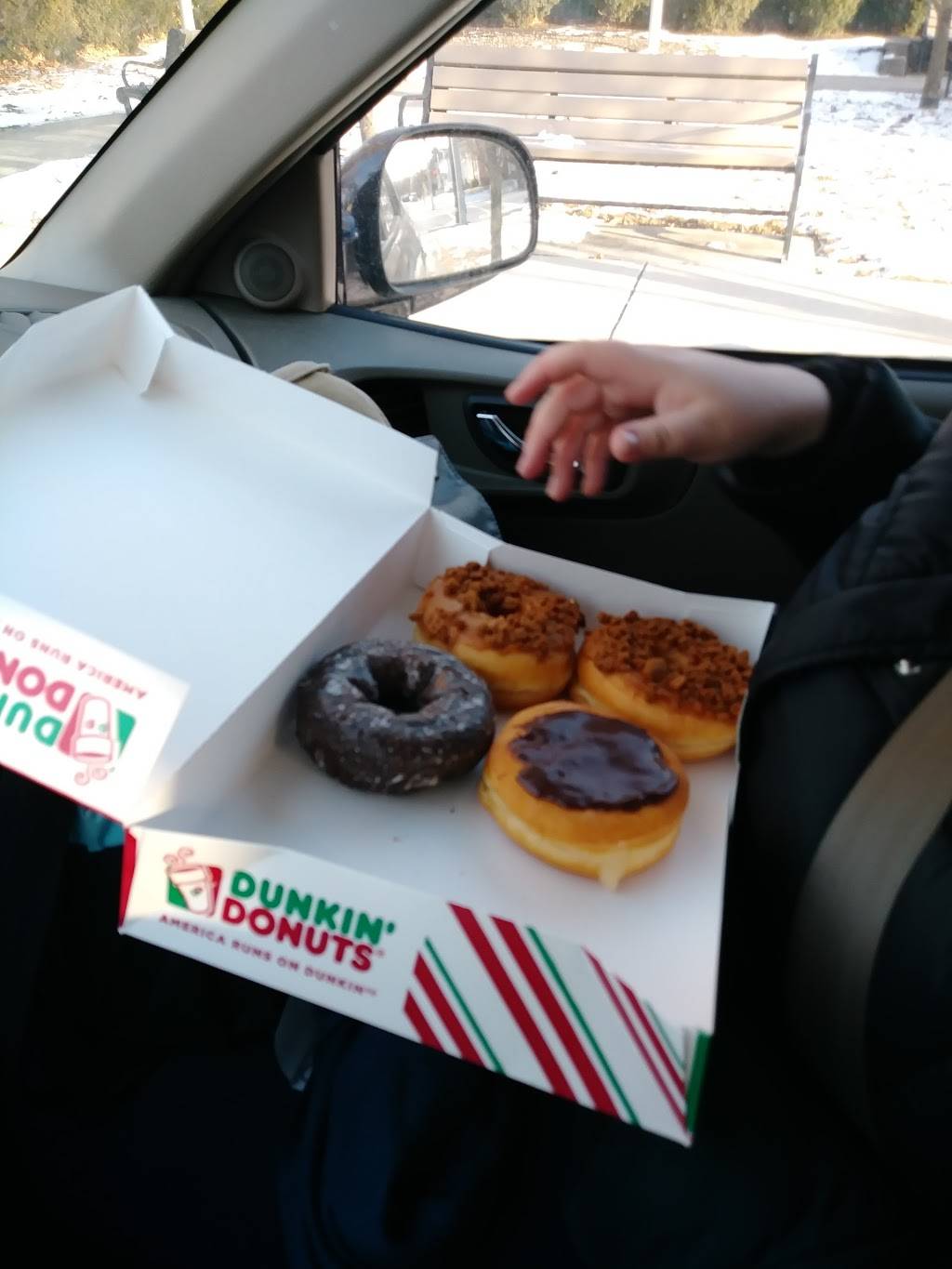 Dunkin | bakery | 2 W Penn Ave, Robesonia, PA 19551, USA | 4843352537 OR +1 484-335-2537
