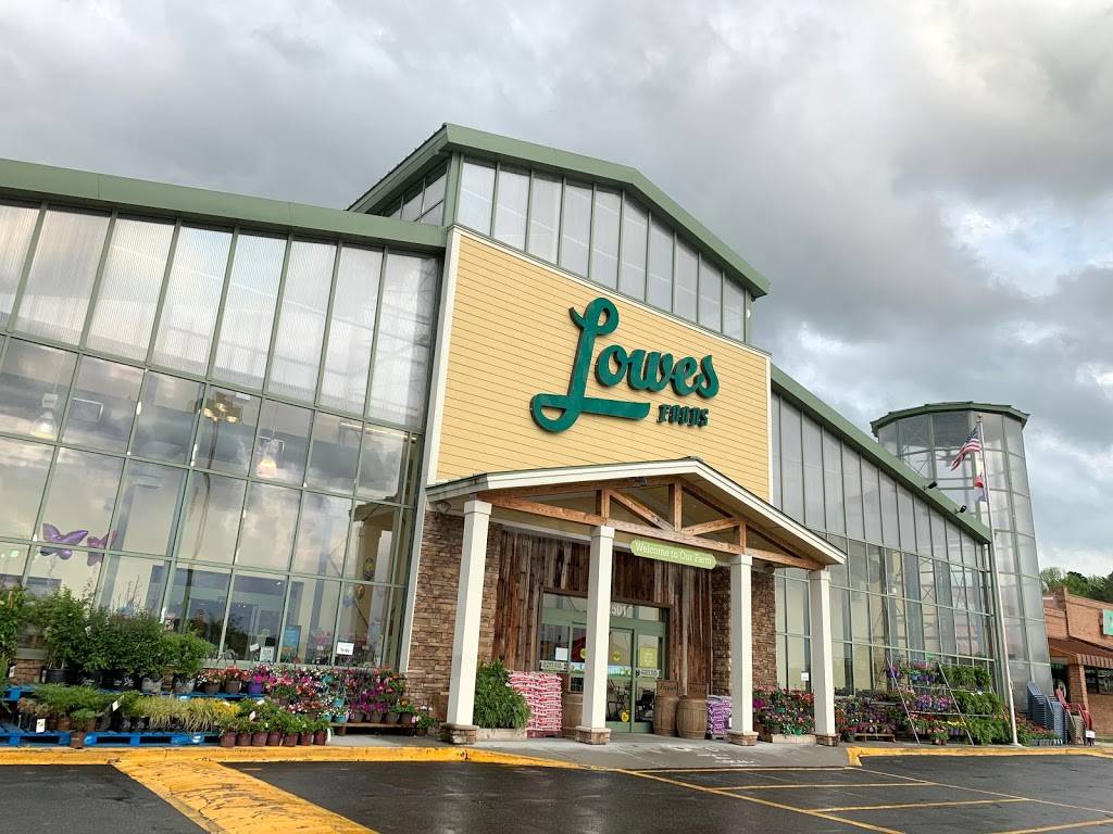 Lowes Foods of Clemmons | bakery | 2501 Lewisville Clemmons Rd, Clemmons, NC 27012, USA | 3367661608 OR +1 336-766-1608