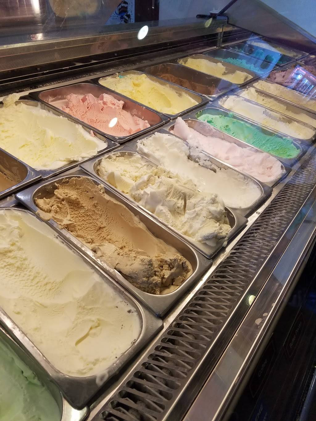 Cold Stone Creamery | bakery | 2213 Claribel Rd, Riverbank, CA 95367, USA | 2098630176 OR +1 209-863-0176