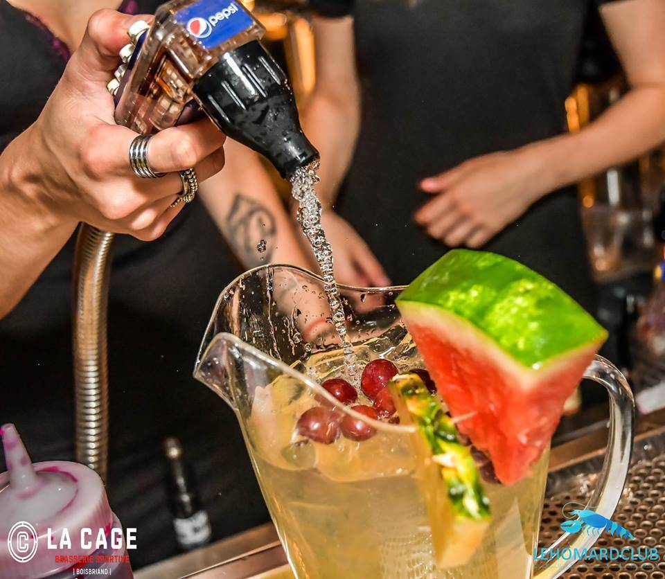 La Cage - Brasserie Sportive | restaurant | 2555 Rue dAnnemasse, Boisbriand, QC J7H 0A3, Canada | 4504372011 OR +1 450-437-2011