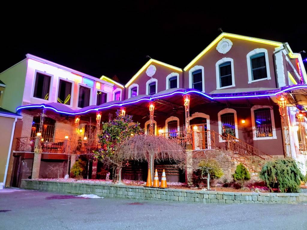 Riverside Manor | restaurant | 27 E 33rd St, Paterson, NJ 07514, USA | 9736896360 OR +1 973-689-6360