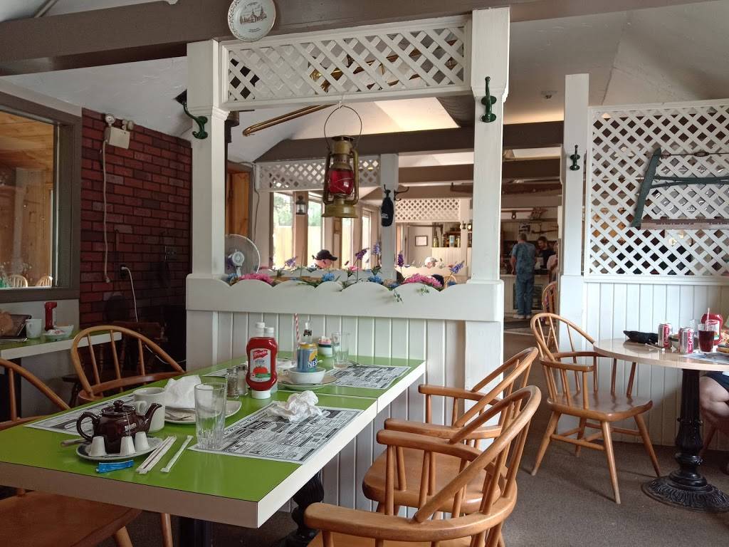 The Mill Pond | restaurant | 15526 ON-35, Algonquin Highlands, ON K0M 1J1, Canada | 7054893353 OR +1 705-489-3353