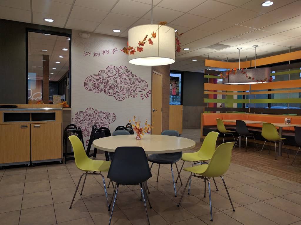 McDonalds | cafe | 626 W Union Hills Dr, Phoenix, AZ 85027, USA | 6235809550 OR +1 623-580-9550