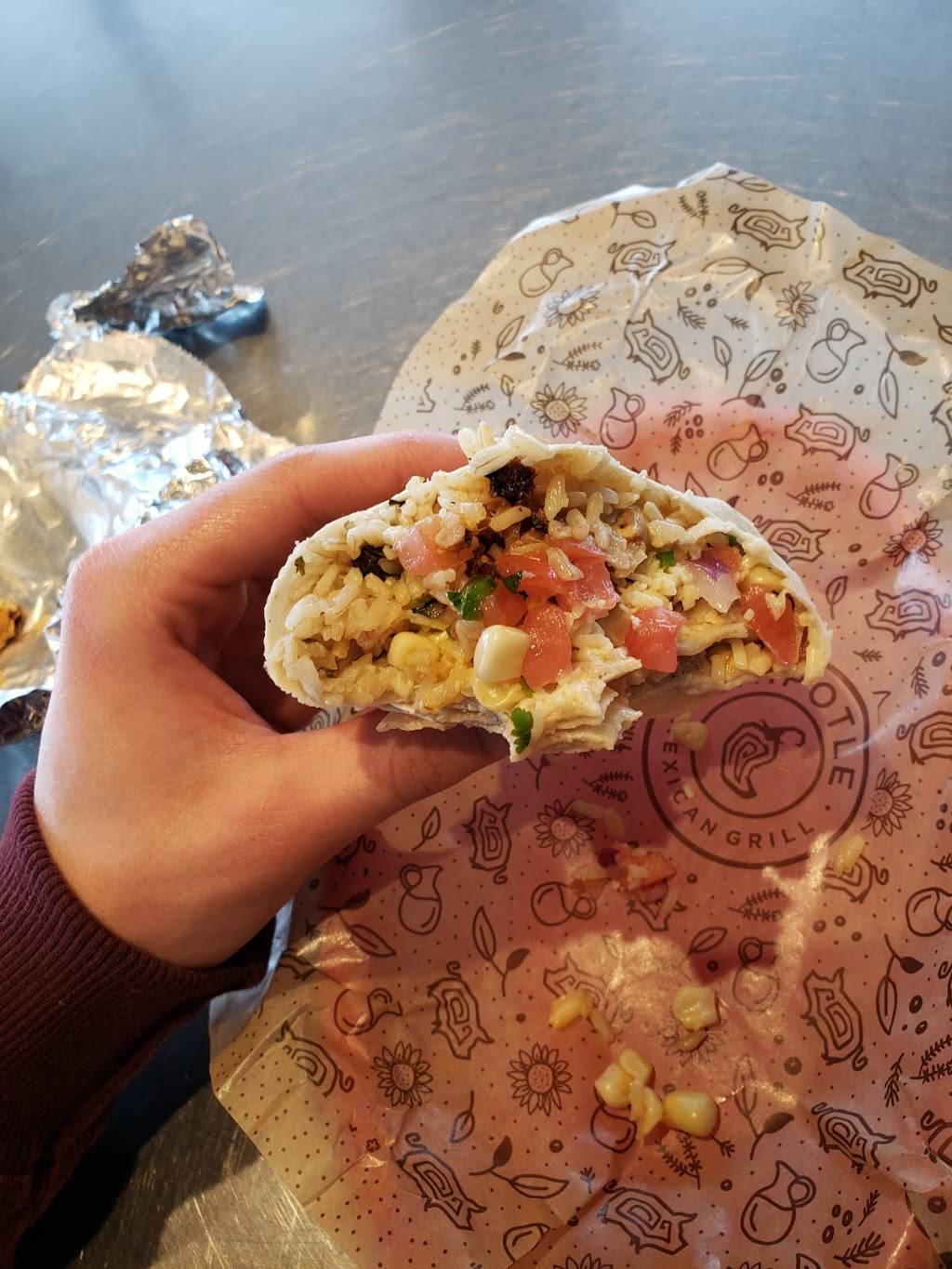 Chipotle Mexican Grill | restaurant | 11359 Perry Hwy, Wexford, PA 15090, USA | 7249350101 OR +1 724-935-0101