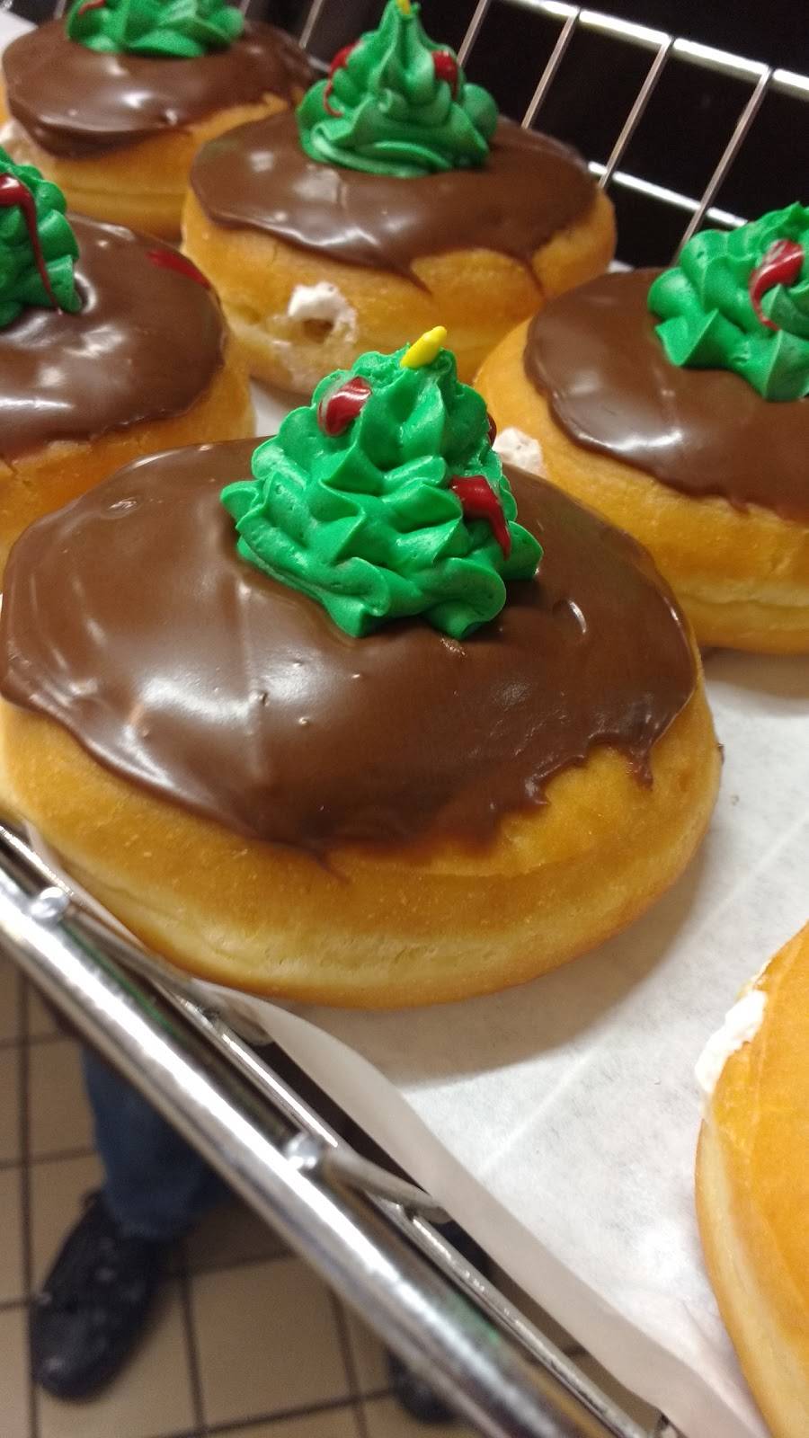 Dunkin | bakery | 350 W Morris St, Bath, NY 14810, USA | 6076225062 OR +1 607-622-5062