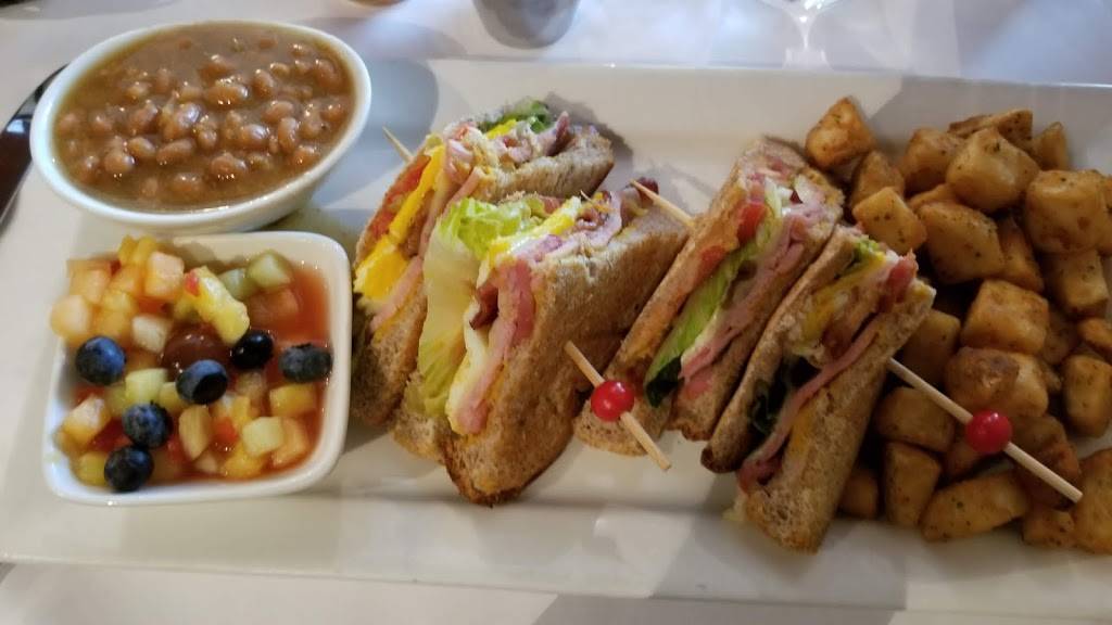 Restaurant Le Batifol | restaurant | 995 Boulevard du Lac, Lac-Beauport, QC G3B 0W6, Canada | 4188410414 OR +1 418-841-0414