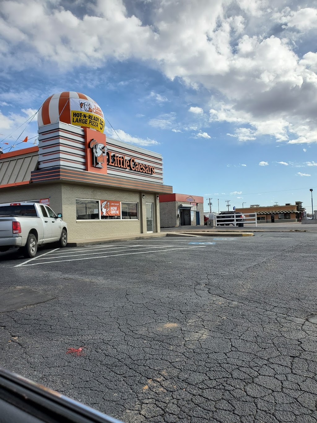 Little Caesars Pizza | meal delivery | 1306 N Main St, Andrews, TX 79714, USA | 4322318128 OR +1 432-231-8128
