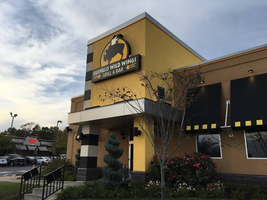 Buffalo Wild Wings | meal takeaway | 1385 Interstate Dr, Cookeville, TN 38501, USA | 9315200872 OR +1 931-520-0872