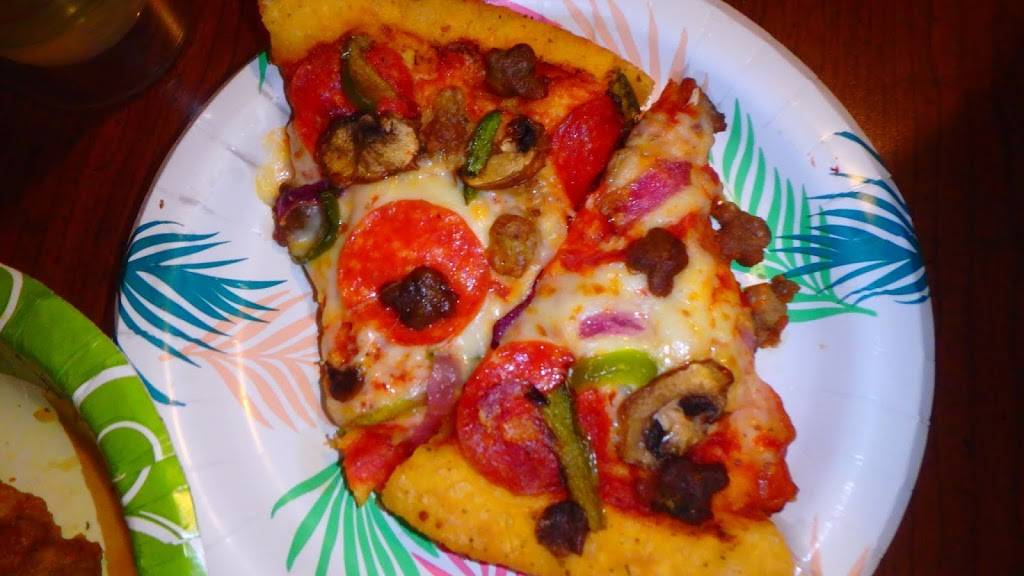 Pizza Hut | meal takeaway | 104 W Chester St, Jackson, TN 38301, USA | 7314221370 OR +1 731-422-1370