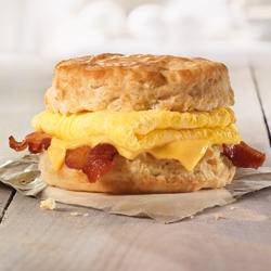 Hardees | restaurant | 660 W Main St, El Paso, IL 61738, USA | 3095275050 OR +1 309-527-5050