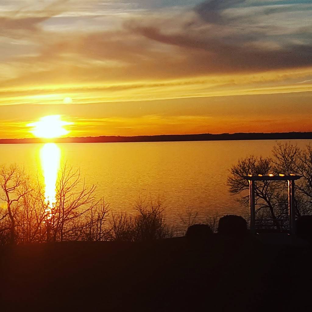 Koshkonong Mounds Country Club | restaurant | W7670 Koshkonong Mounds Rd, Fort Atkinson, WI 53538, USA | 9205632823 OR +1 920-563-2823