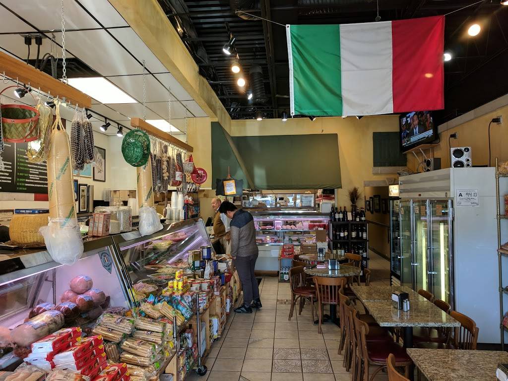 Giacomos Italian Market | restaurant | 2109 New Garden Rd E, Greensboro, NC 27410, USA | 3362822855 OR +1 336-282-2855