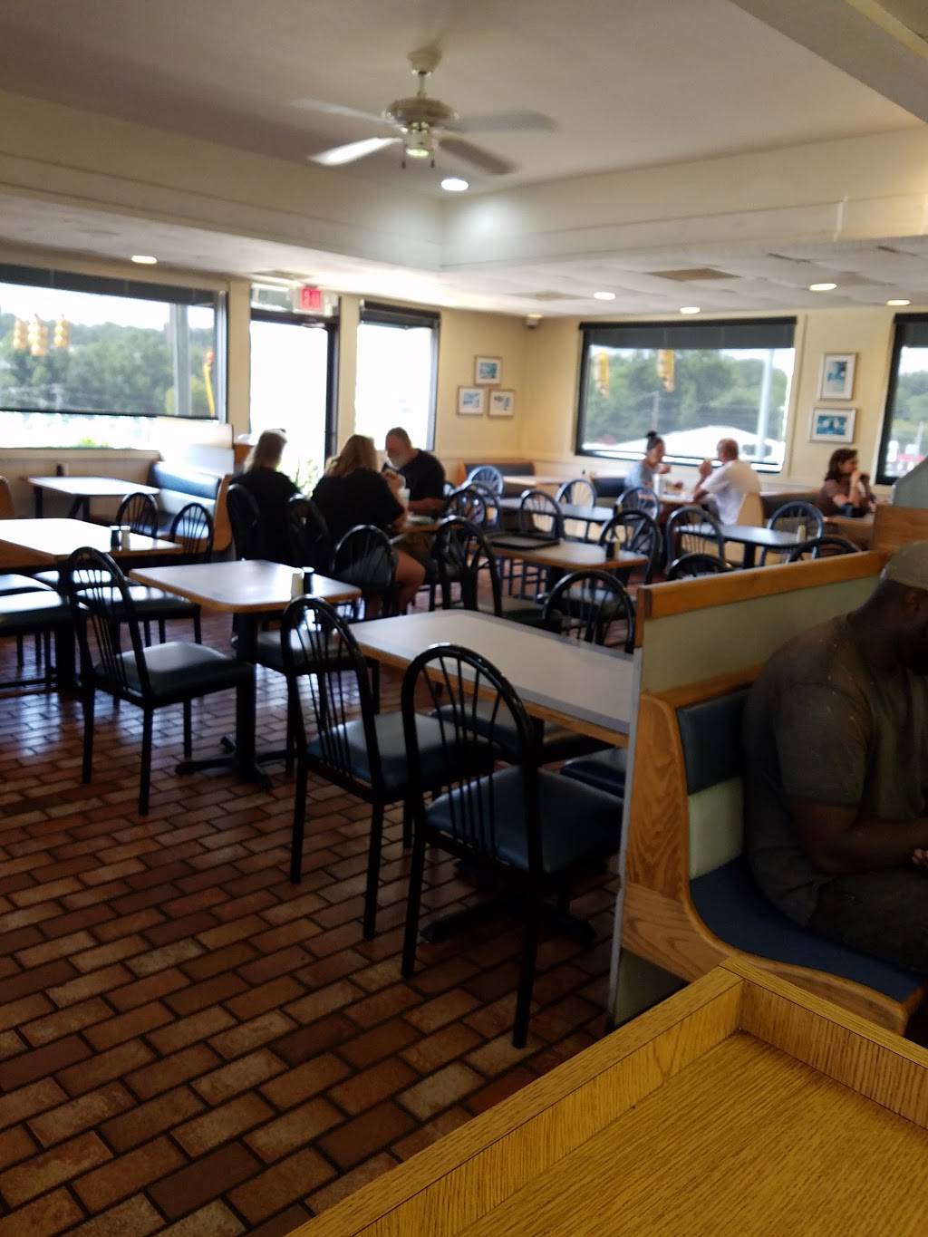Twin Palmetto Fine Food | restaurant | 326 Hillcrest Dr, Laurens, SC 29360, USA | 8649846800 OR +1 864-984-6800