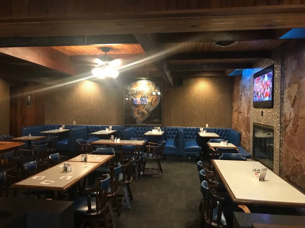 Barrel Bar | restaurant | 1200 E South St, Hastings, NE 68901, USA | 4024639158 OR +1 402-463-9158