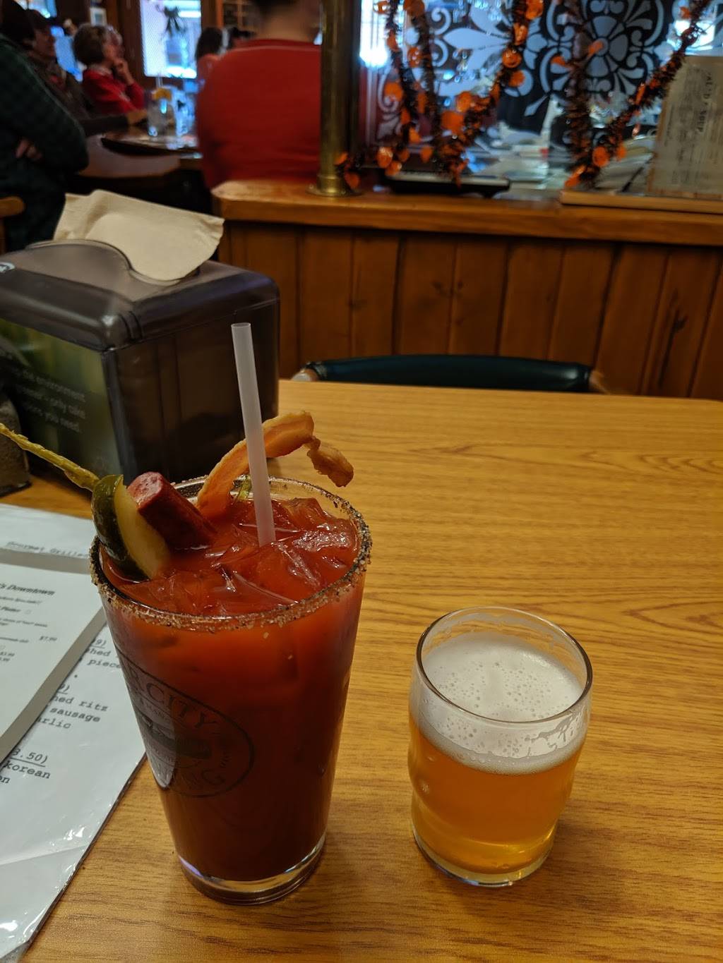 Buckshots Downtown | restaurant | 207 E Wall St, Eagle River, WI 54521, USA | 7153372209 OR +1 715-337-2209