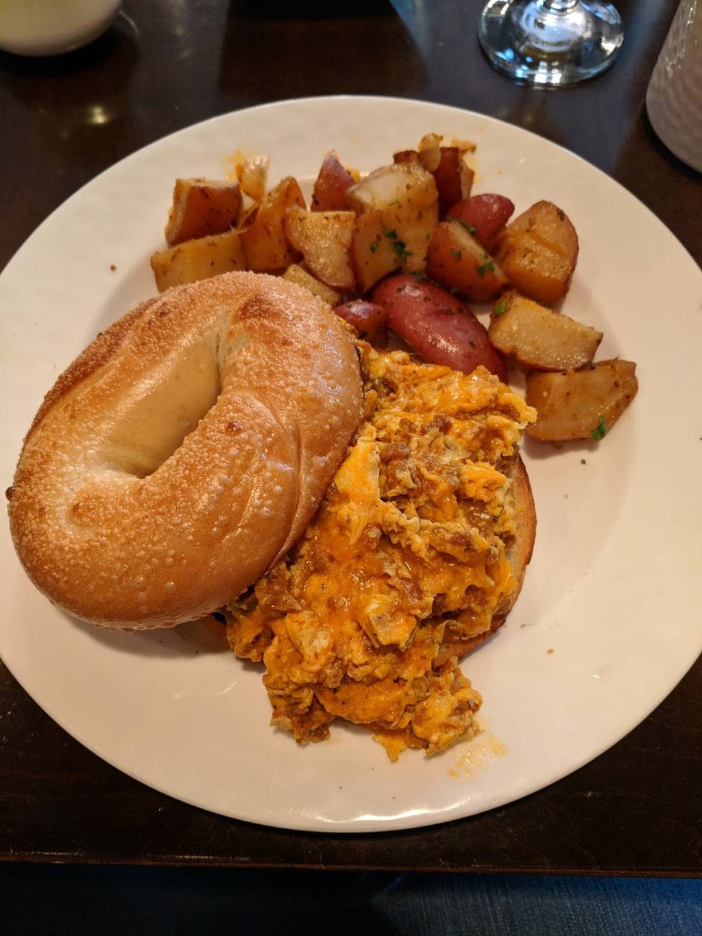 City House | cafe | 1325 Wilson Blvd, Arlington, VA 22209, USA | 7032768999 OR +1 703-276-8999