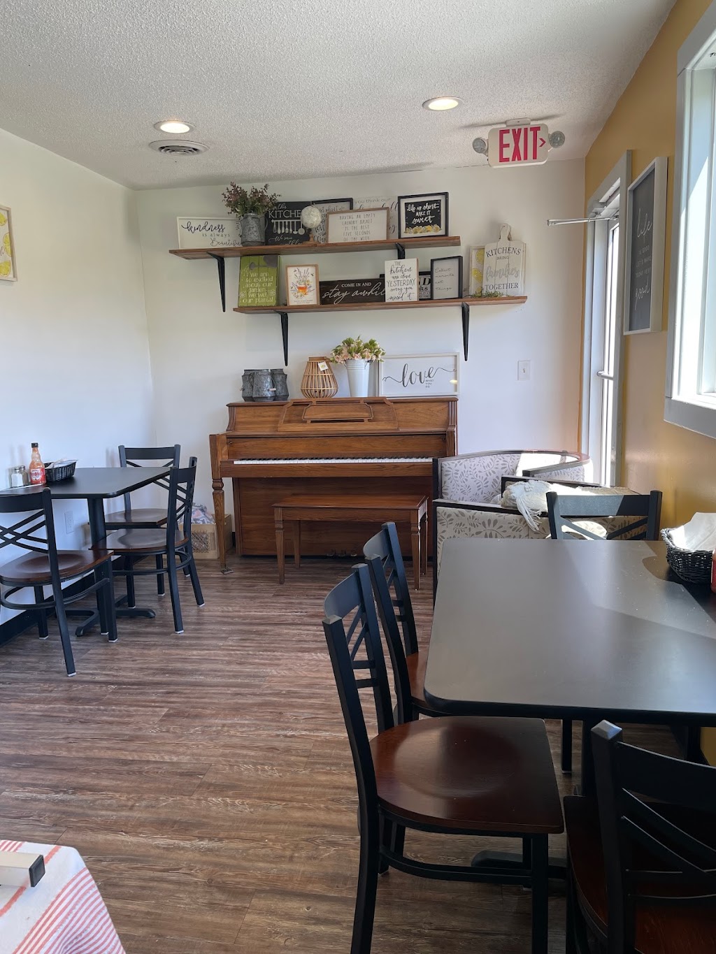 Java Blend Cafe | restaurant | 6778 W Lee Hwy, Rural Retreat, VA 24368, USA | 2762502005 OR +1 276-250-2005
