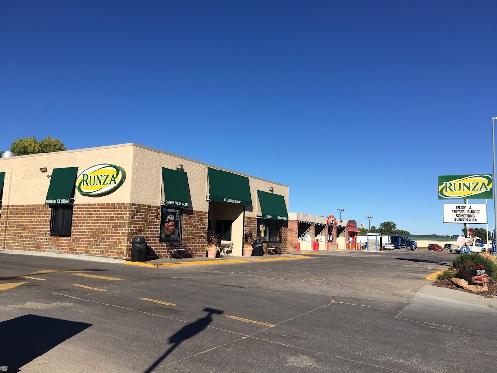 Runza Restaurant | meal takeaway | 709 East S East St, Broken Bow, NE 68822, USA | 3088723800 OR +1 308-872-3800