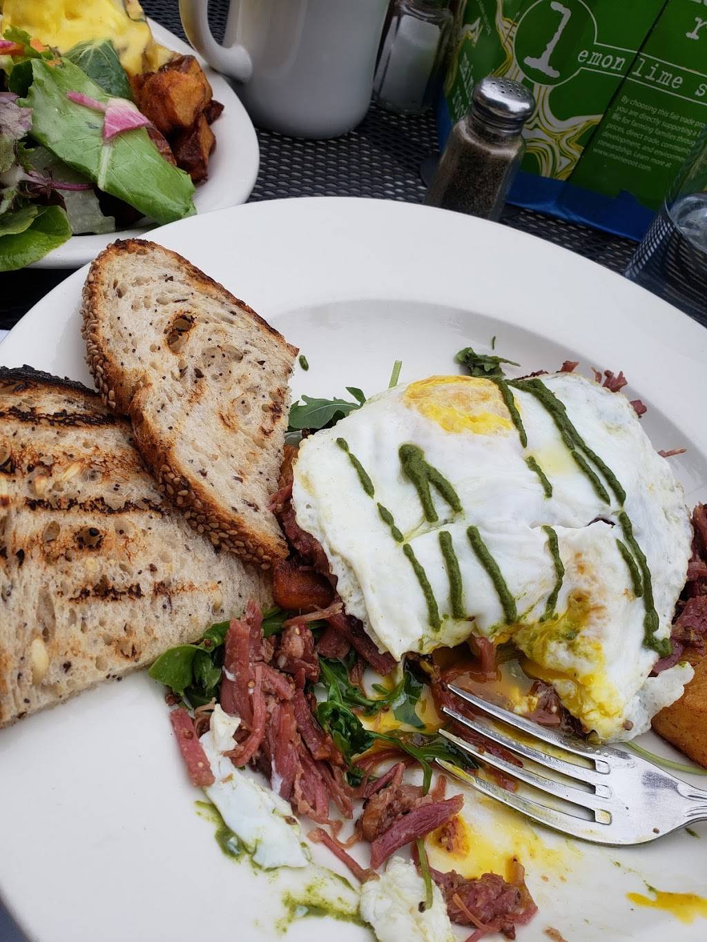Fork Roadhouse | restaurant | 9890 Bodega Hwy, Sebastopol, CA 95472, USA | 7076347575 OR +1 707-634-7575