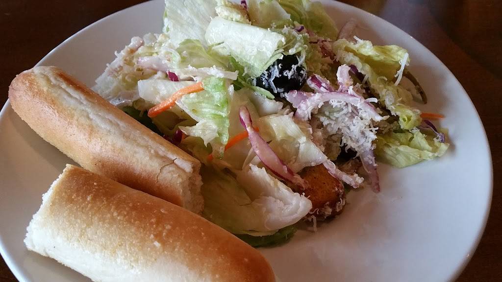 Olive Garden Italian Restaurant | meal takeaway | 6367 E State St, Rockford, IL 61108, USA | 8153993176 OR +1 815-399-3176