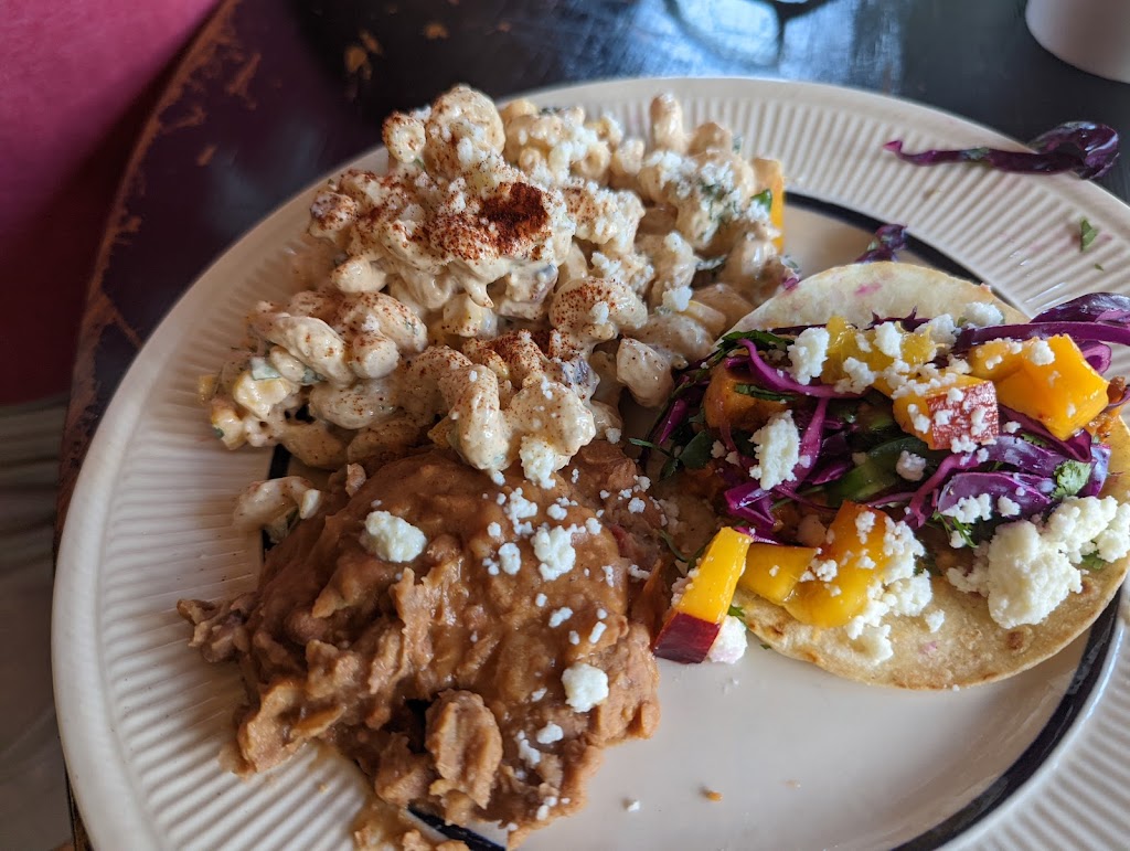 Crazy Chicks Corner | restaurant | 1102 11th St, Anson, TX 79501, USA | 3255132711 OR +1 325-513-2711