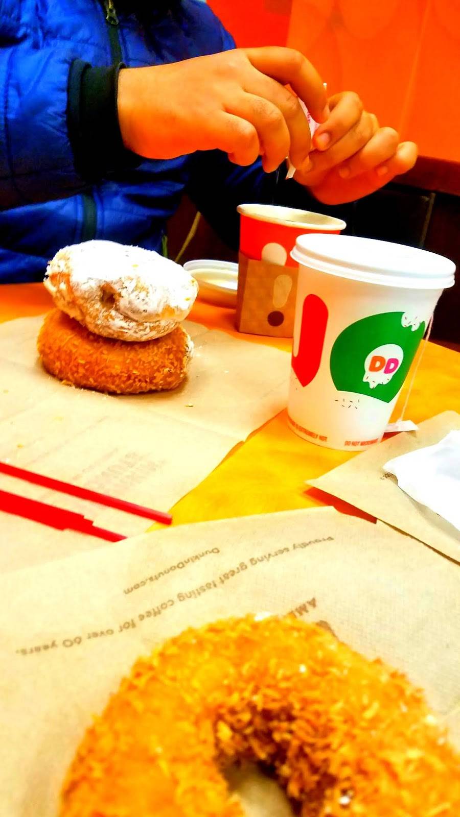 Dunkin Donuts | cafe | 1600 N Olden Ave, Ewing Township, NJ 08638, USA | 6093945500 OR +1 609-394-5500