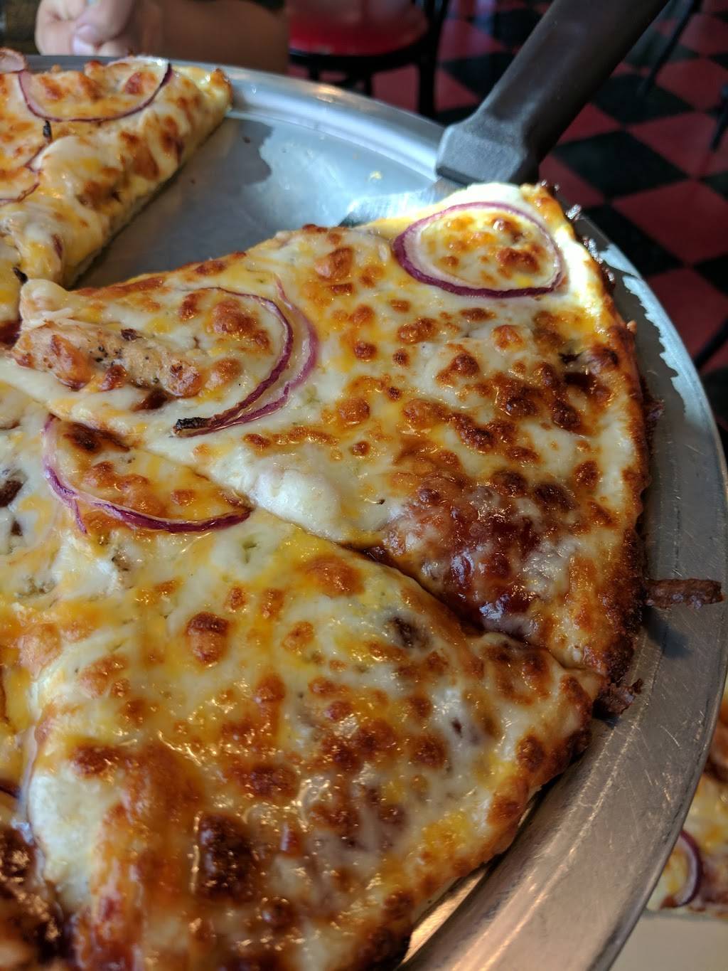 Mancinos Pizza & Grinders | restaurant | 6650 Centers Dr, Holland, OH 43528, USA | 4198653535 OR +1 419-865-3535
