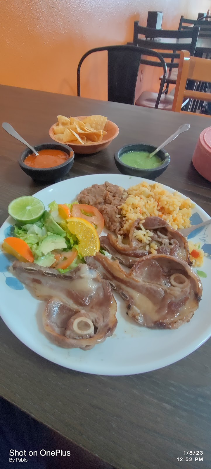 La Barbacha | restaurant | 2422 W Whittier Blvd, Montebello, CA 90640, USA | 3232464803 OR +1 323-246-4803