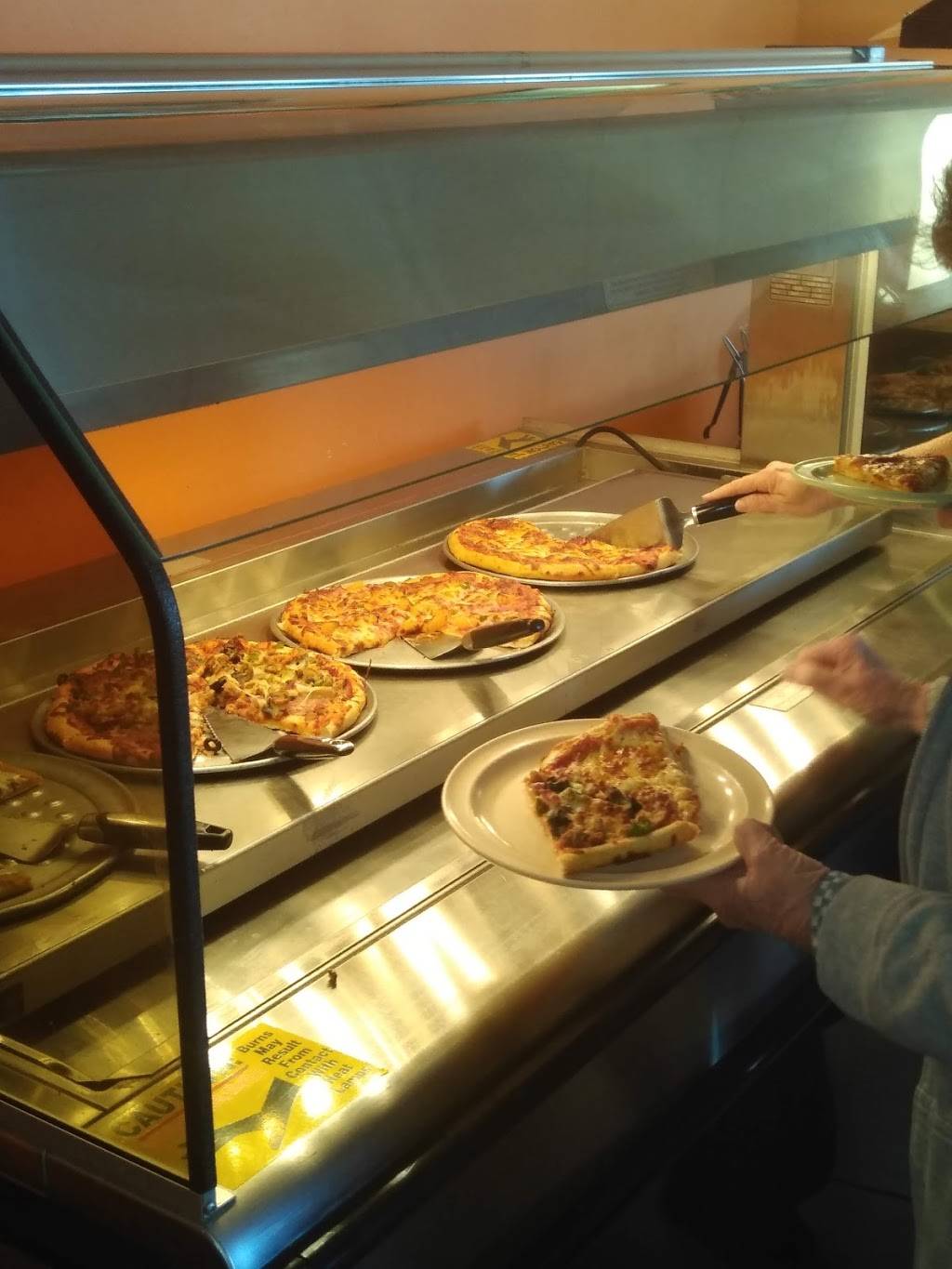 Milanos Pizza | restaurant | 101 E Main St, Gun Barrel City, TX 75156, USA | 9038872275 OR +1 903-887-2275