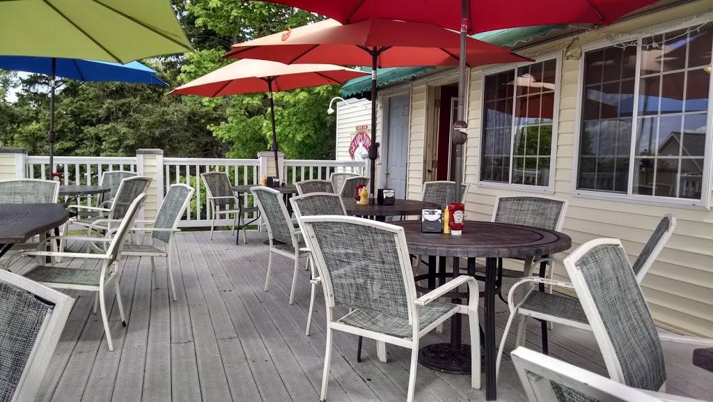 Grampa Tonys on Madeline Island | restaurant | 814 Fort Rd, La Pointe, WI 54850, USA | 7157473911 OR +1 715-747-3911