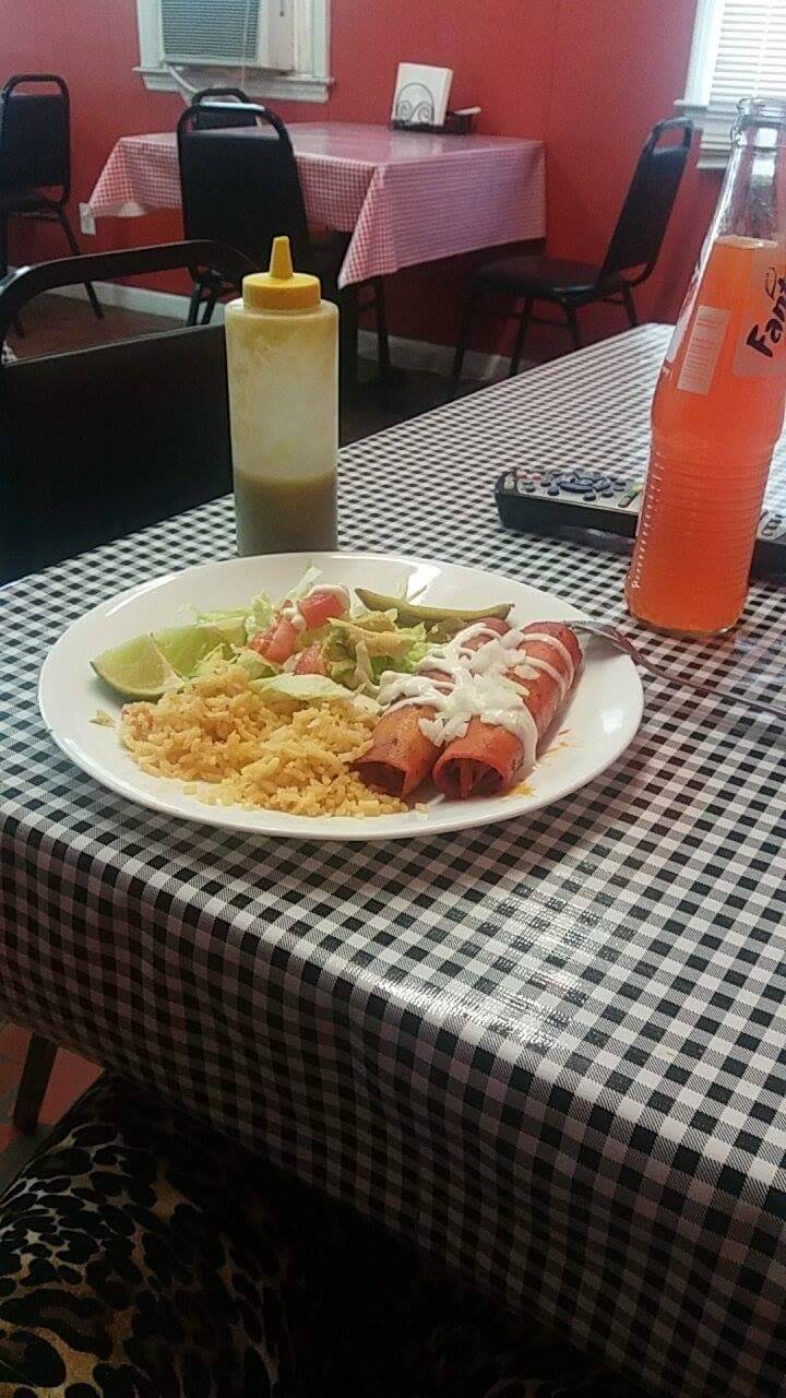 El Quielite Restaurante | restaurant | 115 SE Center St # 895, Faison, NC 28341, USA | 9102670007 OR +1 910-267-0007