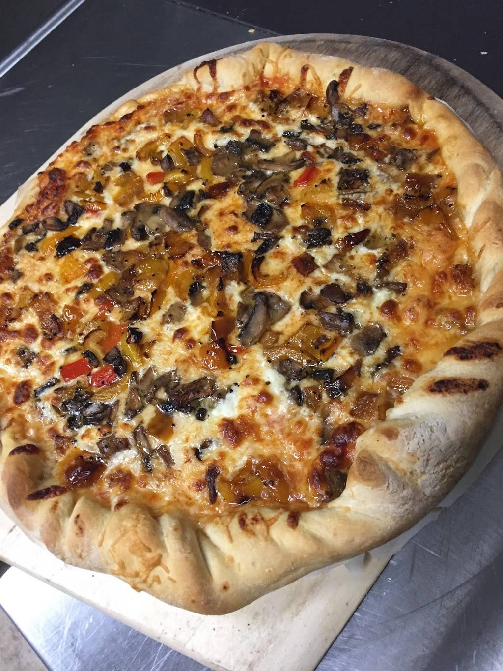 Redemption Pizza | restaurant | 9 N Jefferson St, Farmington, MO 63640, USA | 5737564555 OR +1 573-756-4555