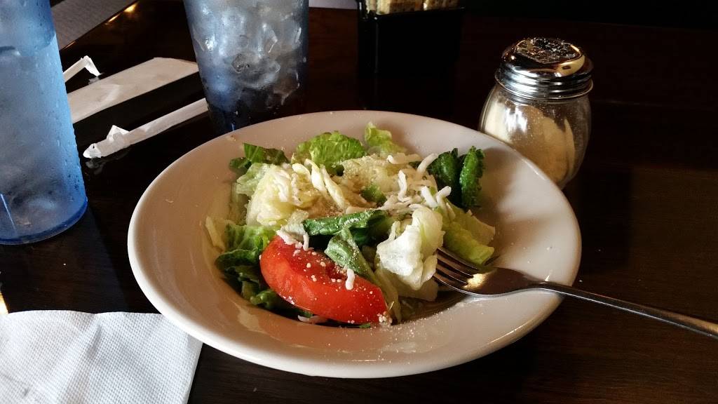 Alexs Pizza Palace | restaurant | 122 W 8th St, Rolla, MO 65401, USA | 5733642669 OR +1 573-364-2669