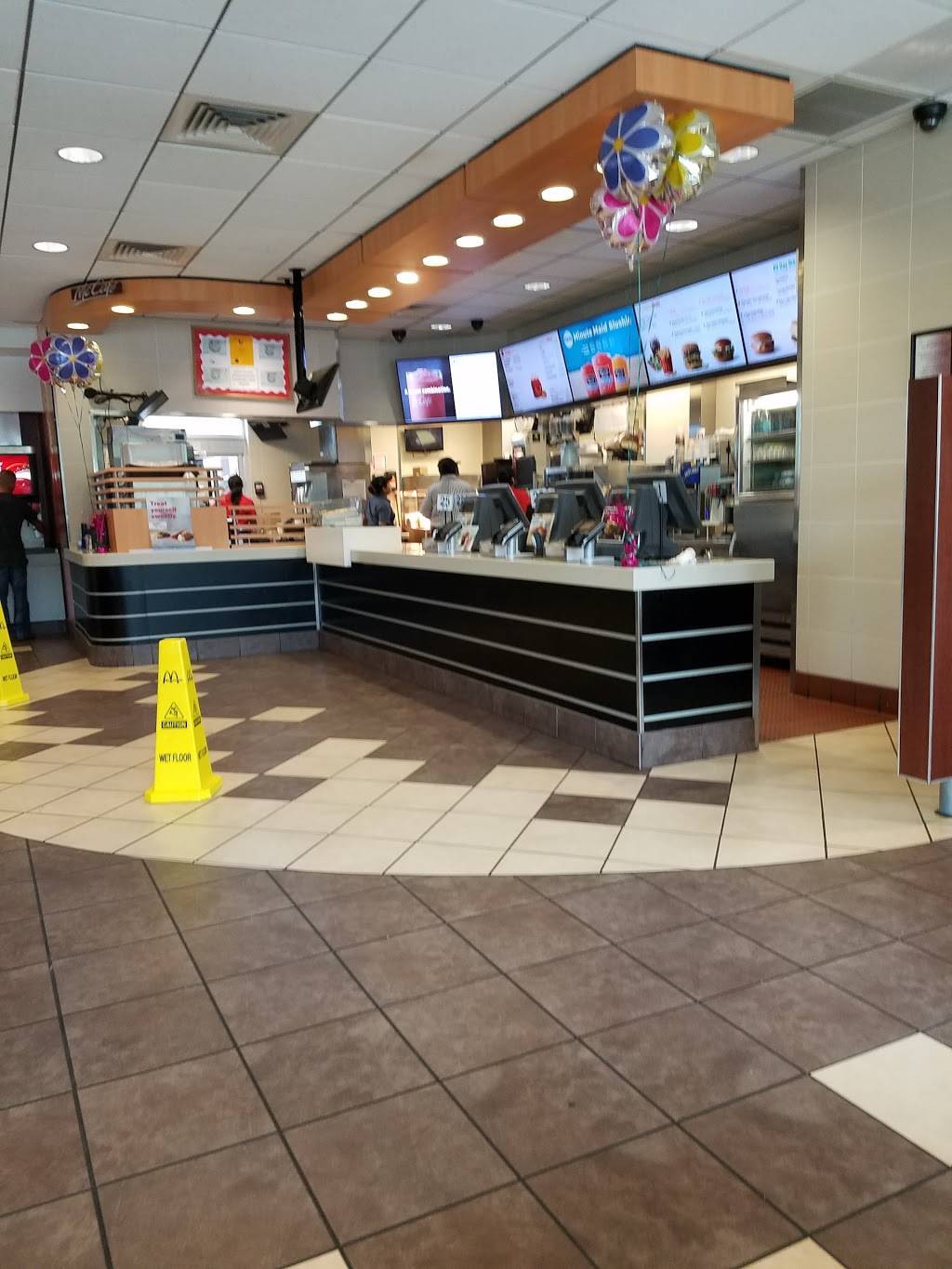McDonalds | cafe | 113 N Gulf Fwy, League City, TX 77573, USA | 2813323345 OR +1 281-332-3345