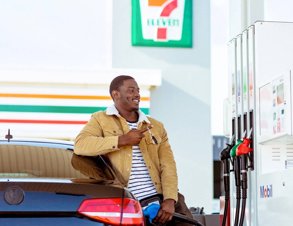 7-Eleven | bakery | 9908 VA-193, Great Falls, VA 22066, USA | 7037595788 OR +1 703-759-5788