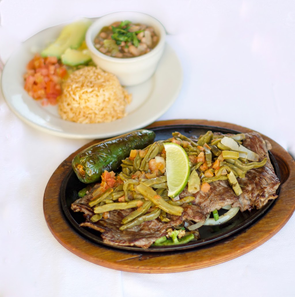 La Bonita Mexican Restaurant | restaurant | 14750 Camino Real, Kyle, TX 78640, USA | 7372938432 OR +1 737-293-8432